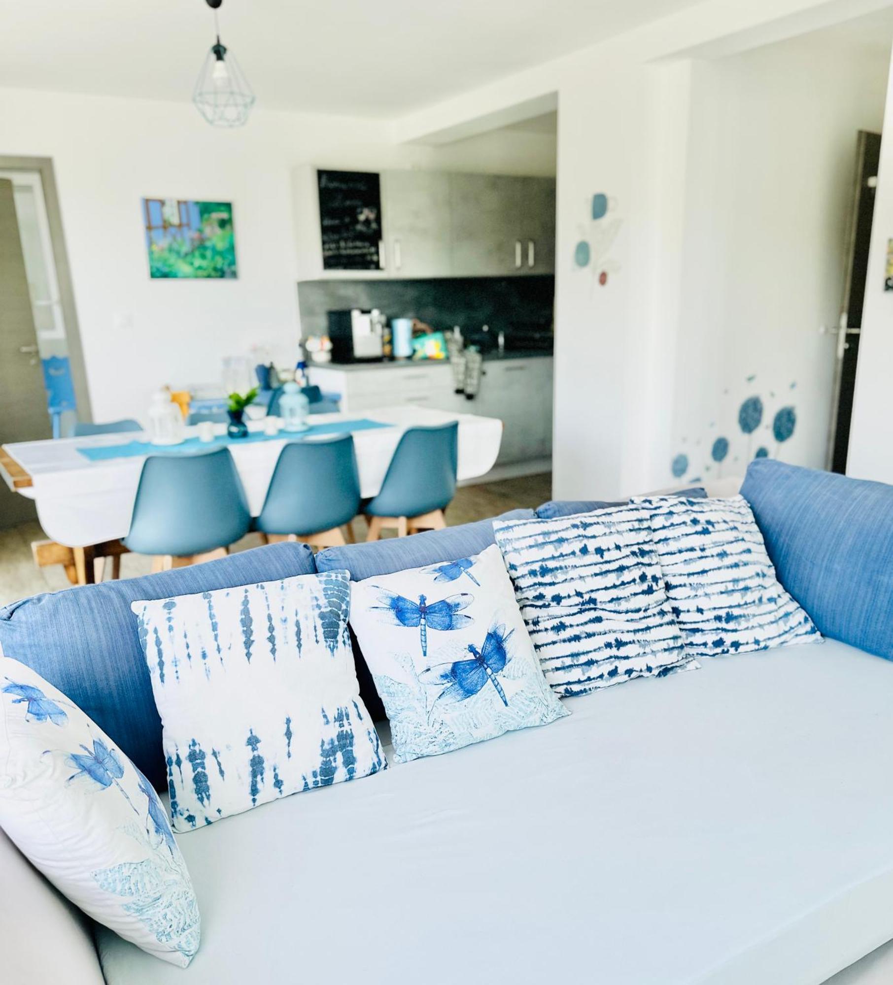 Janea Big Blue House Apartment Reichsfeld Екстериор снимка