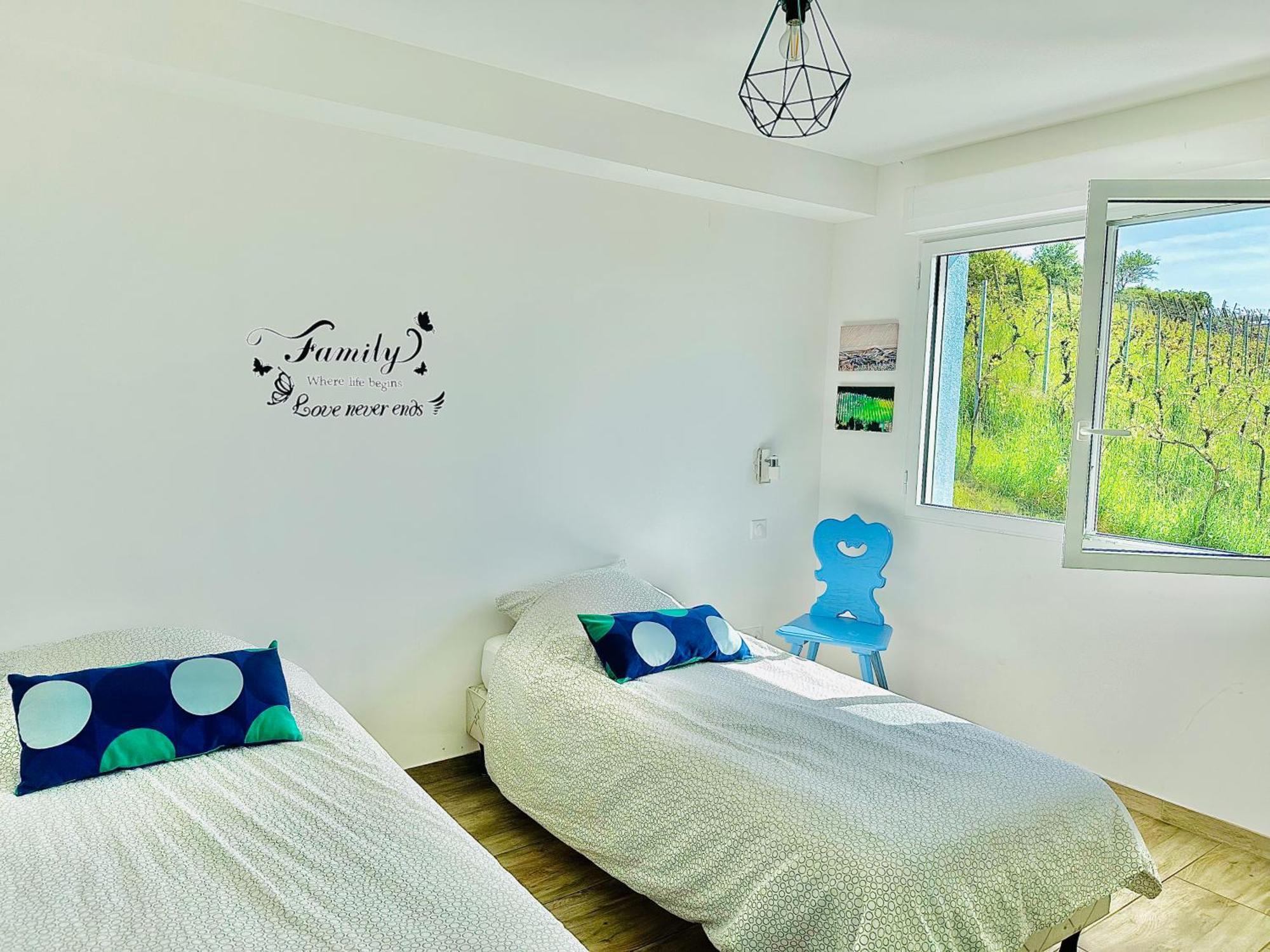Janea Big Blue House Apartment Reichsfeld Екстериор снимка
