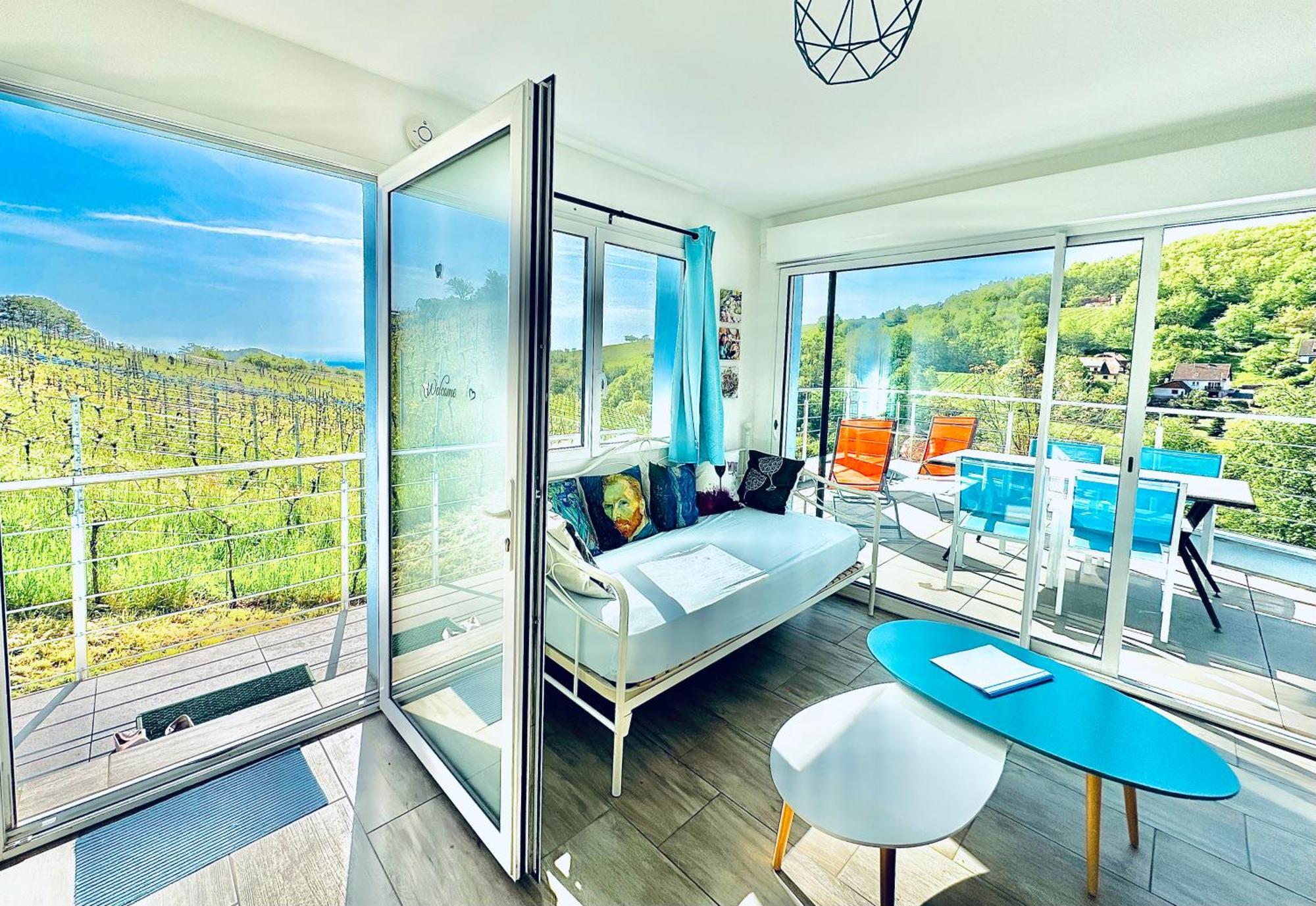Janea Big Blue House Apartment Reichsfeld Екстериор снимка